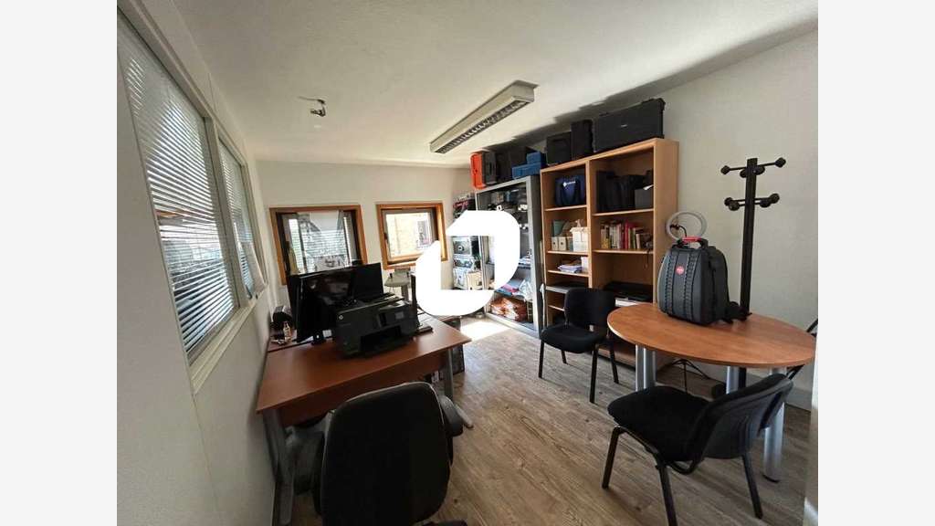 A louer Bureaux 92m² Le kremlin bicetre