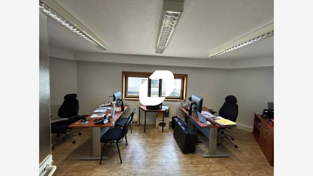 A louer Bureaux 92m² Le kremlin bicetre