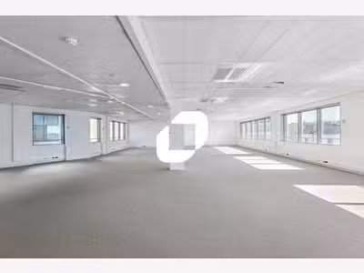 A louer Bureaux 321m² Le kremlin bicetre