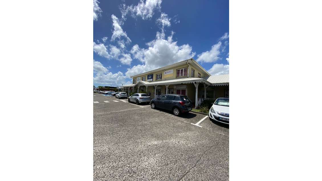 A louer beau plateau de bureaux 118m² Le Lamentin