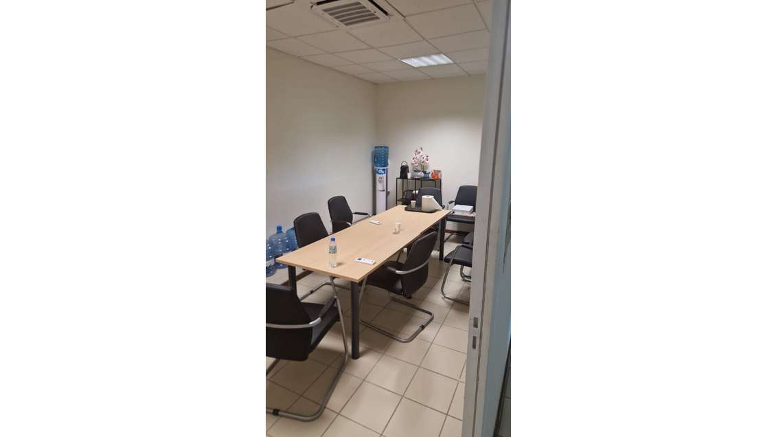 A louer beau plateau de bureaux 130m² Le Lamentin