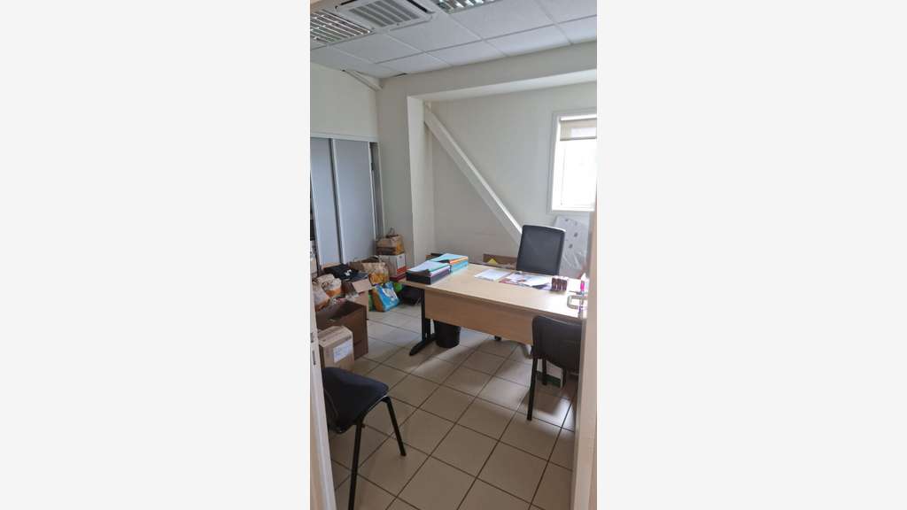 A louer beau plateau de bureaux 130m² Le Lamentin