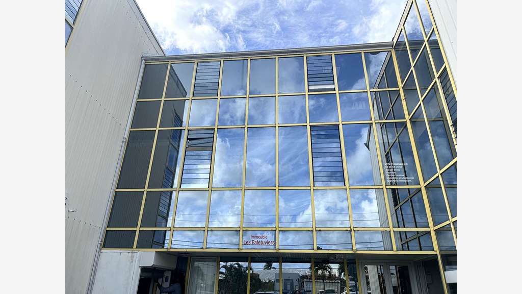 A louer bureaux 50m² Le Lamentin Zone de Lézarde