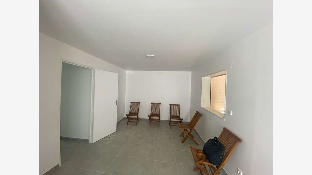 A louer local professionnel 35m² Le Lamentin