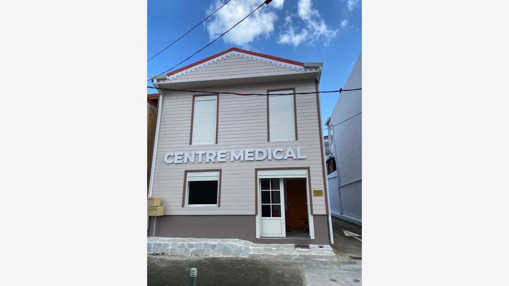 A louer local professionnel 35m² Le Lamentin