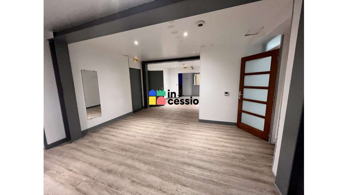 A louer cabinet paramédical avec piscine Le Mans