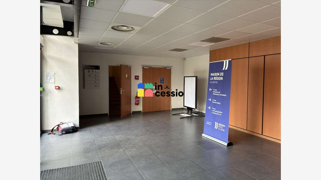 A louer bureaux 685m² GARE TGV Le Mans Novaxis 