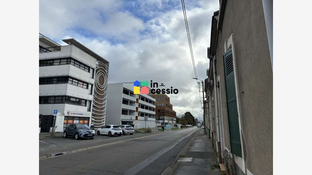 A louer bureaux 685m² GARE TGV Le Mans Novaxis 