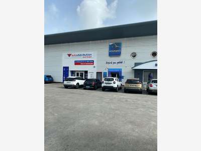 A louer beau bureaux 193m² R+1 au Marin centre