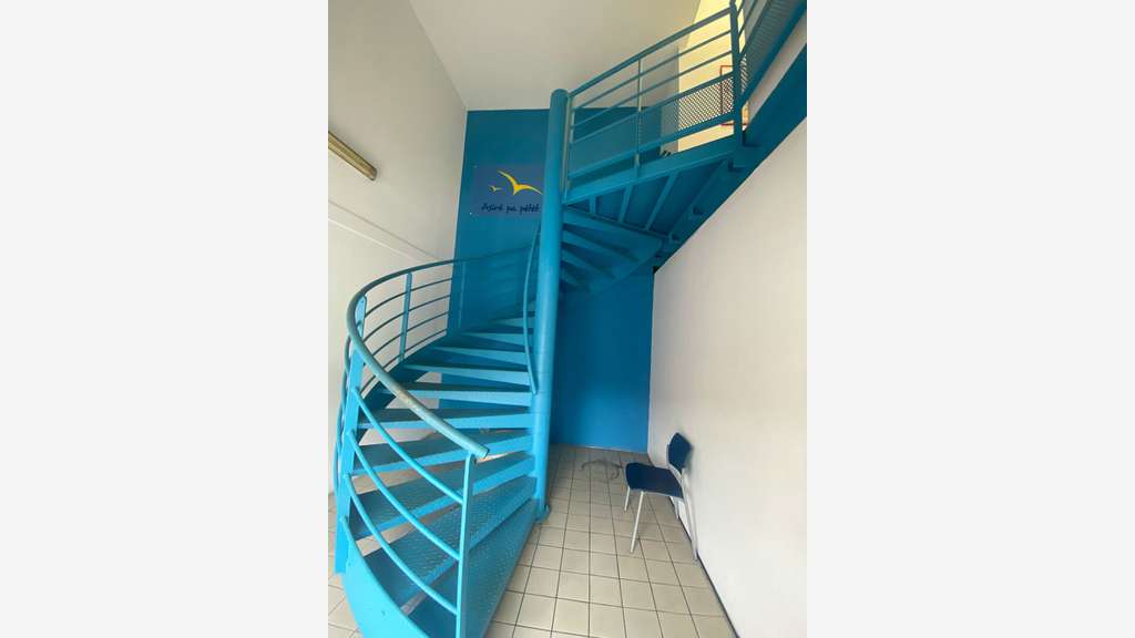 A louer beau bureaux 193m² R+1 au Marin centre