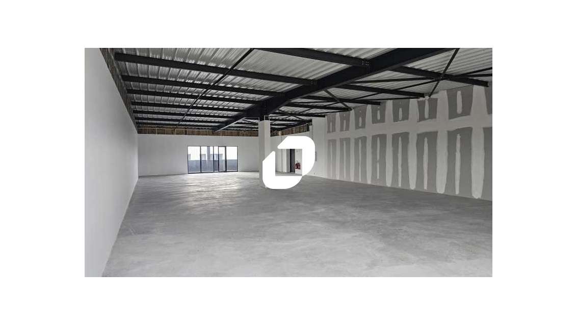 A louer Bureaux 226m² Le mesnil amelot