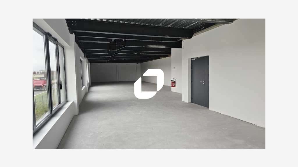 A louer Bureaux 432m² Le mesnil amelot