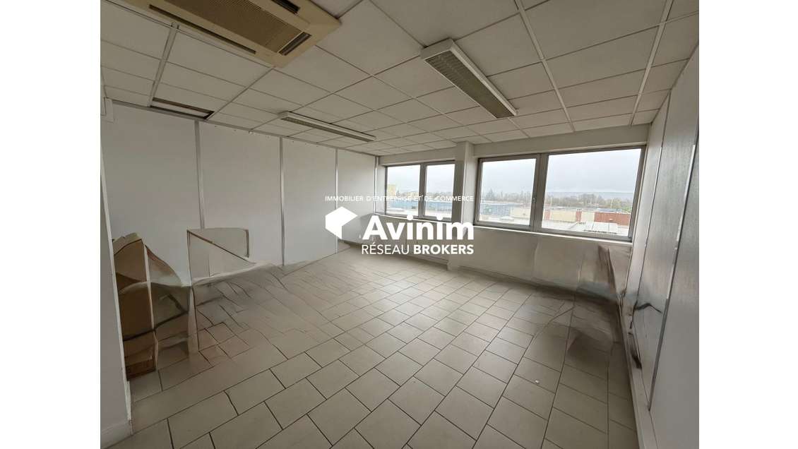 Bureau à louer – 40 m² – Le Plessis-Bouchard