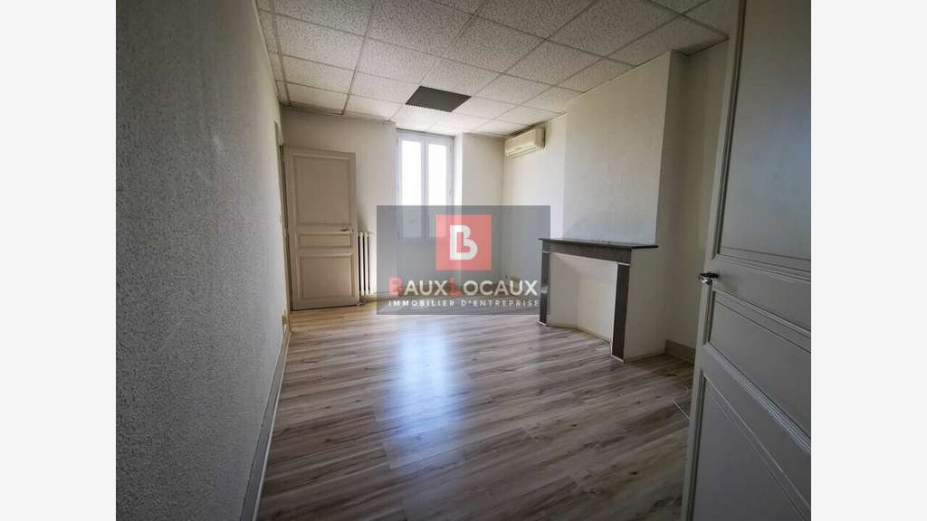 Bureaux lumineux  70m² à louer au Pontet