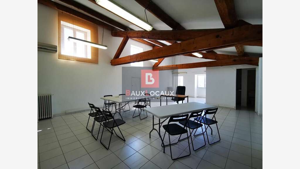 Bureaux lumineux 80m² à louer au Pontet