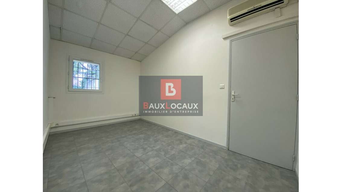Bureau à louer 10m² RDC au Pontet