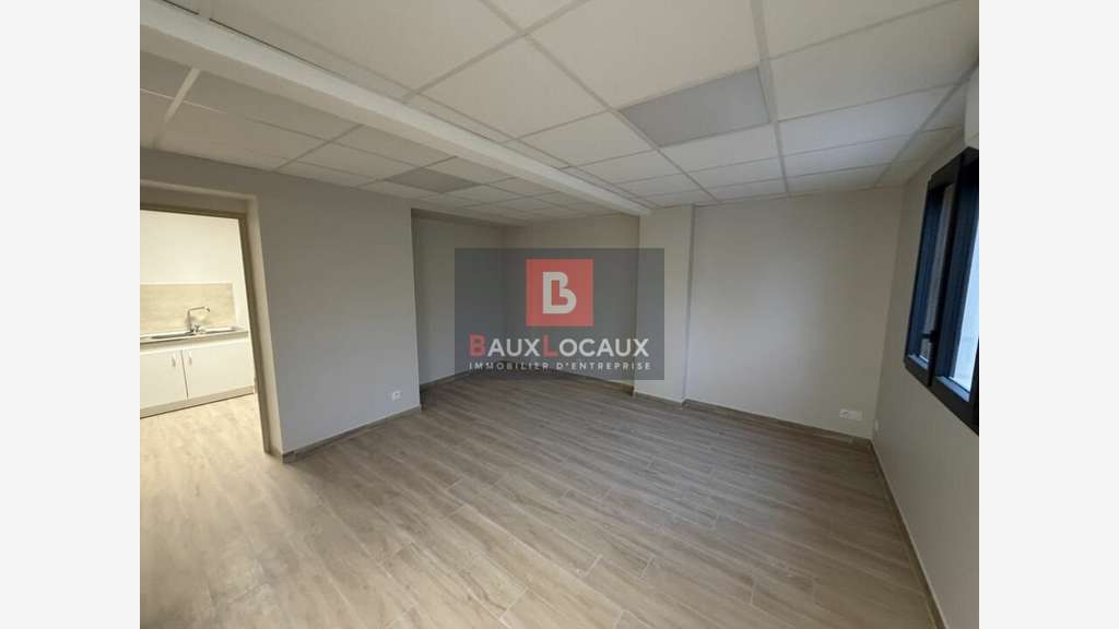 Bureaux rénovés 57m² à louer Le Pontet