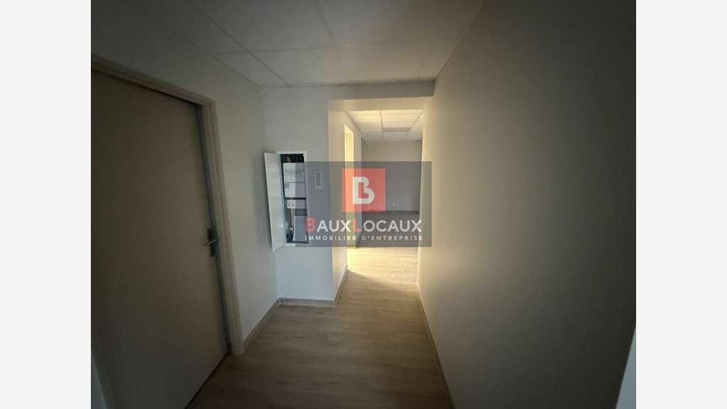 Bureaux rénovés 57m² à louer Le Pontet