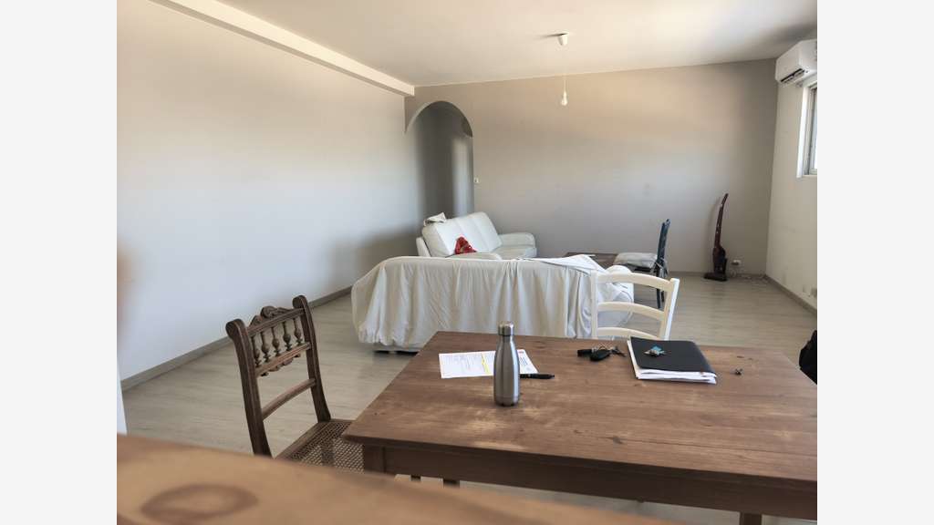 A louer bureau 110m² avec parkings Le Pradet