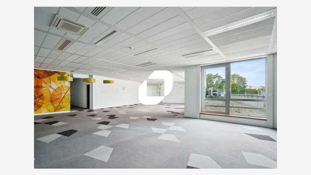 A louer Bureaux 2114m² Le pre saint gervais