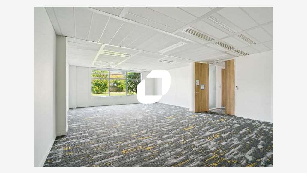 A louer Bureaux 2114m² Le pre saint gervais