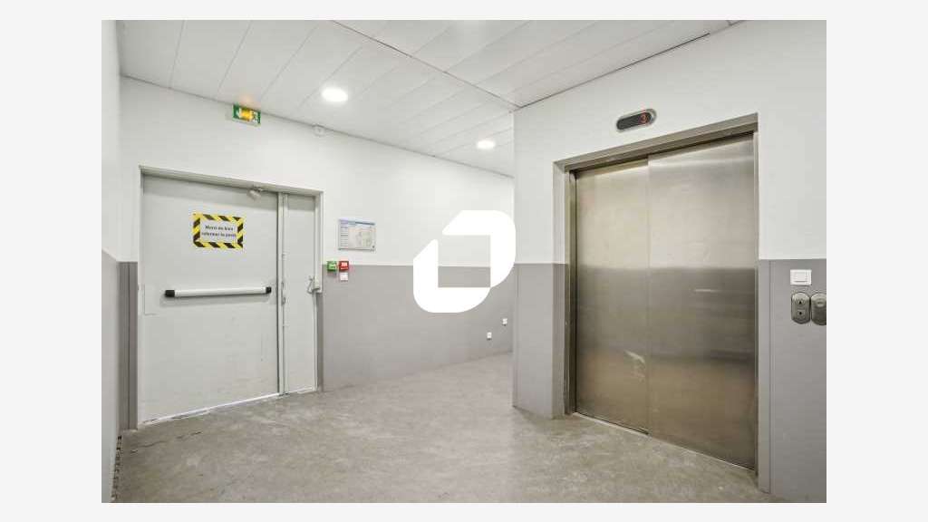 A louer Bureaux 2114m² Le pre saint gervais