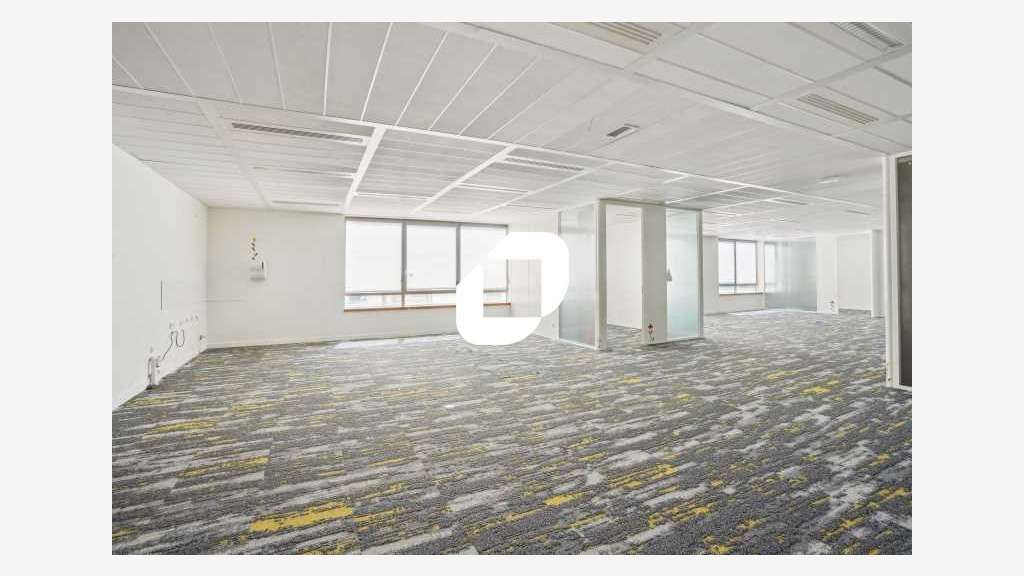 A louer Bureaux 2114m² Le pre saint gervais