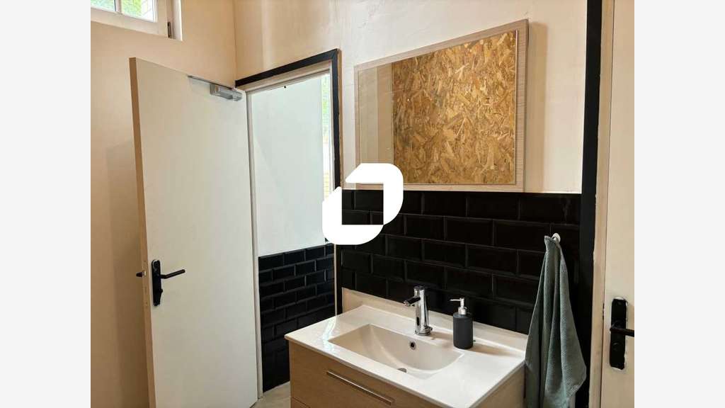 A louer Bureaux 944m² Le raincy