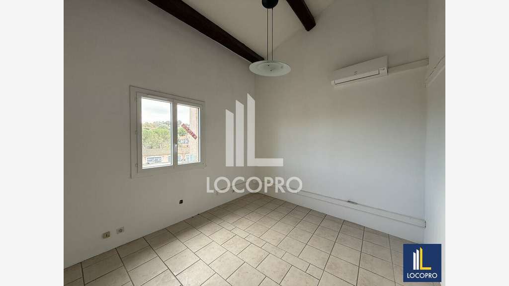 Location bureaux de 154m² accès facile Le Rouret