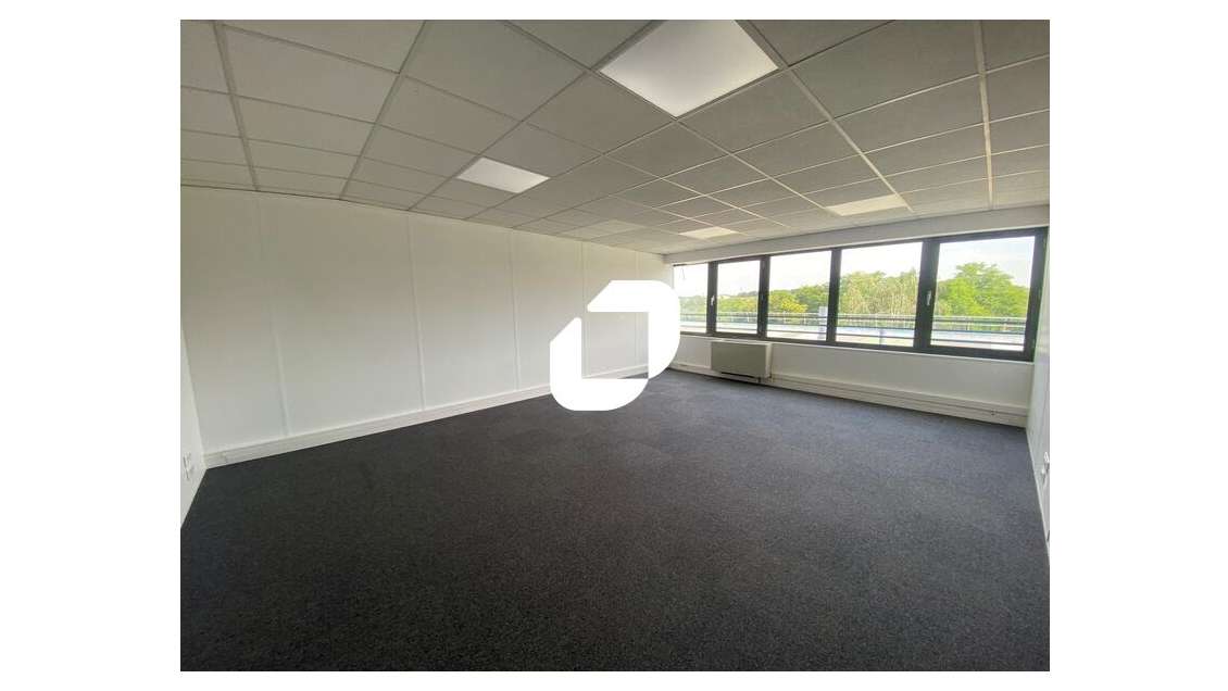 A louer Bureaux 258m² Le thillay