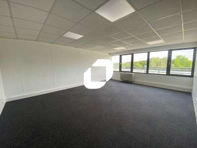 A louer Bureaux 258m² Le thillay