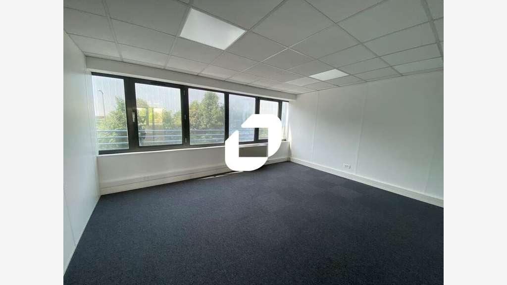 A louer Bureaux 258m² Le thillay