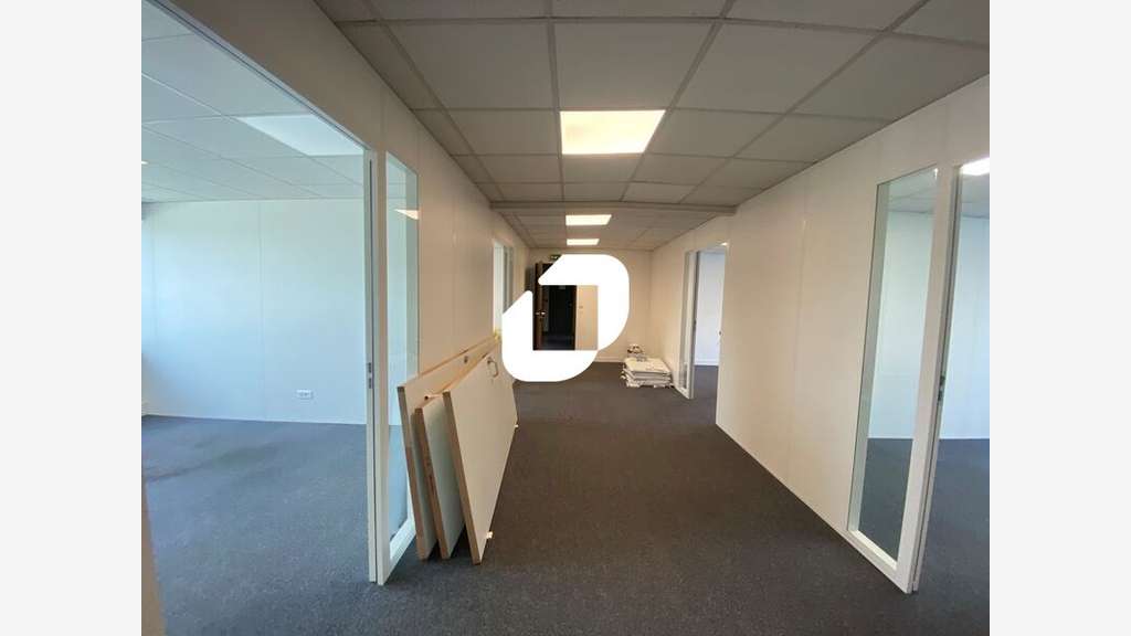 A louer Bureaux 191m² Le thillay