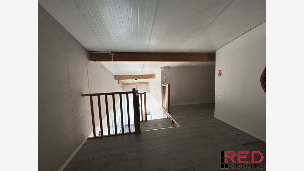 Local 122m² + terrasse 44m² à louer au Tholonet