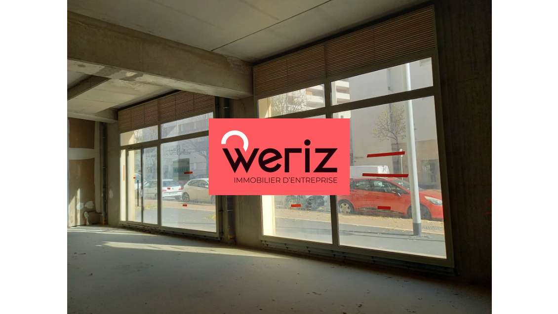 Local commercial 232m² à louer au Tholonet