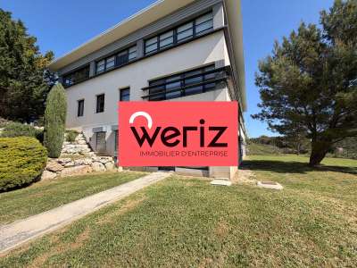 Bureaux à louer cloisonnés 250m² à Aix la Duranne