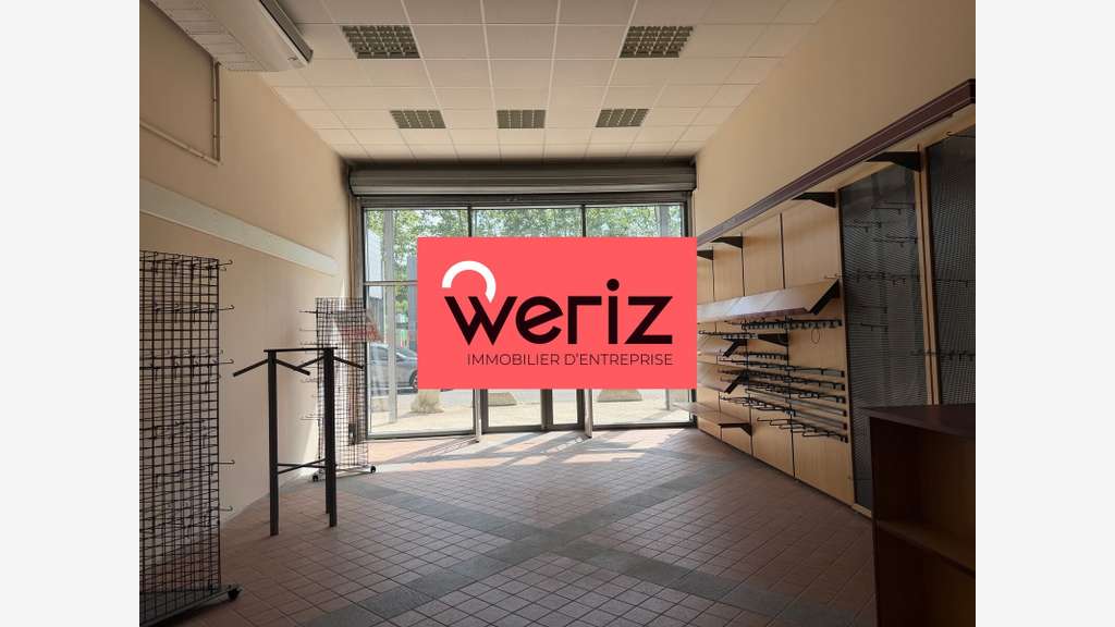 A louer locaux à partir de 290m² Le Tholonet