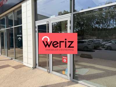 A louer locaux à partir de 290m² Le Tholonet