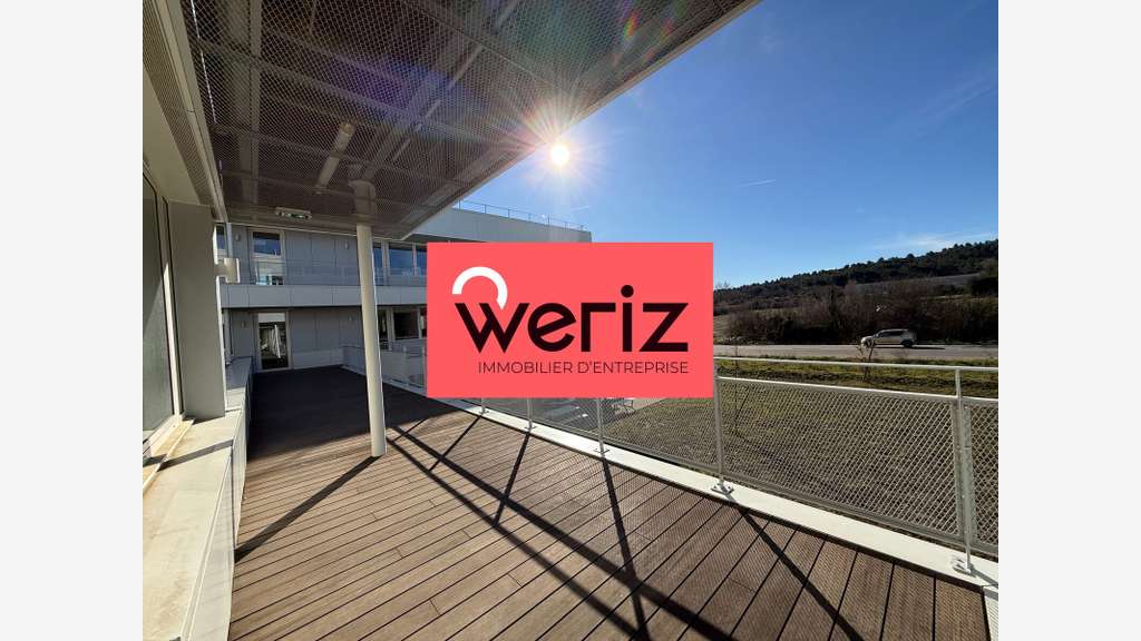 Bureaux 841 m², divisibles à louer à Ventabren