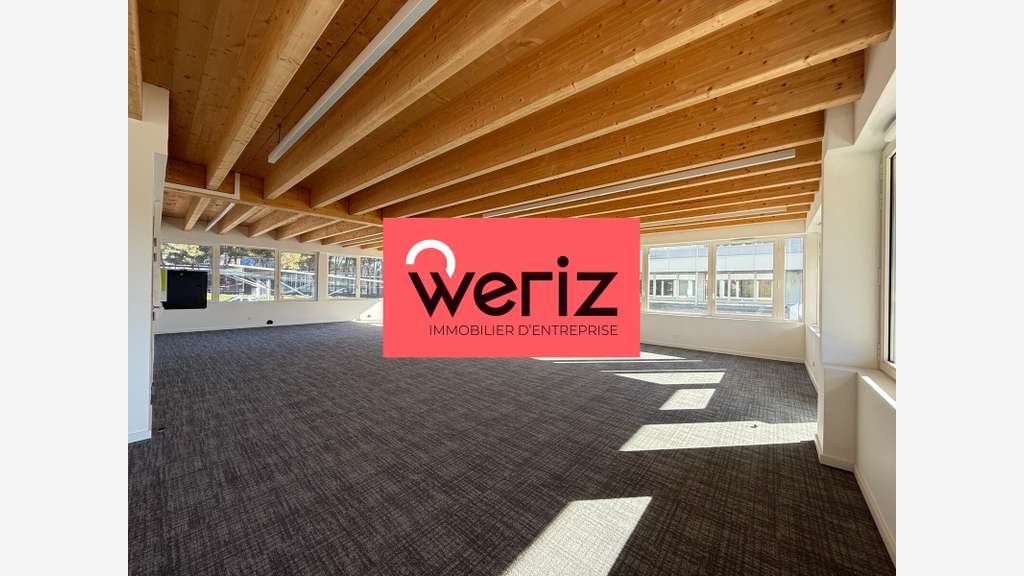 Bureaux 841 m², divisibles à louer à Ventabren