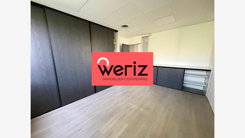 Loue bureaux de 73m² non divisibles à Aix en Pce