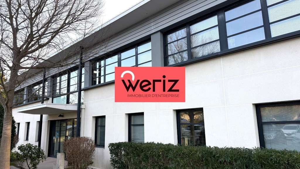 Bureaux à louer cloisonnés d'une surface de 250m2