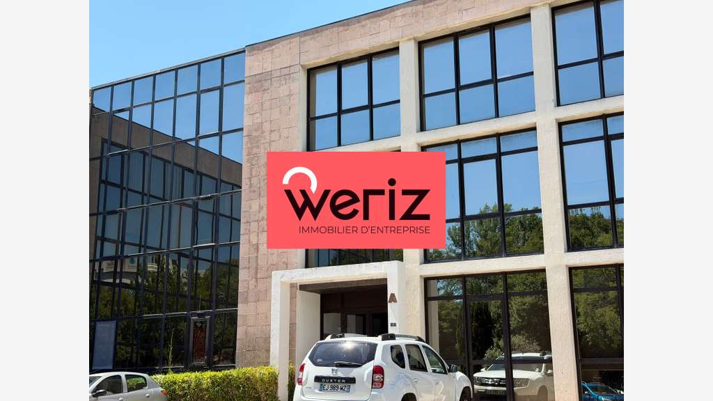 Bureaux de 73 m² non divisibles à Louer à AIX EN P