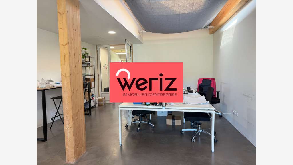 Bureaux de 100 m² non divisibles à Louer à AIX EN