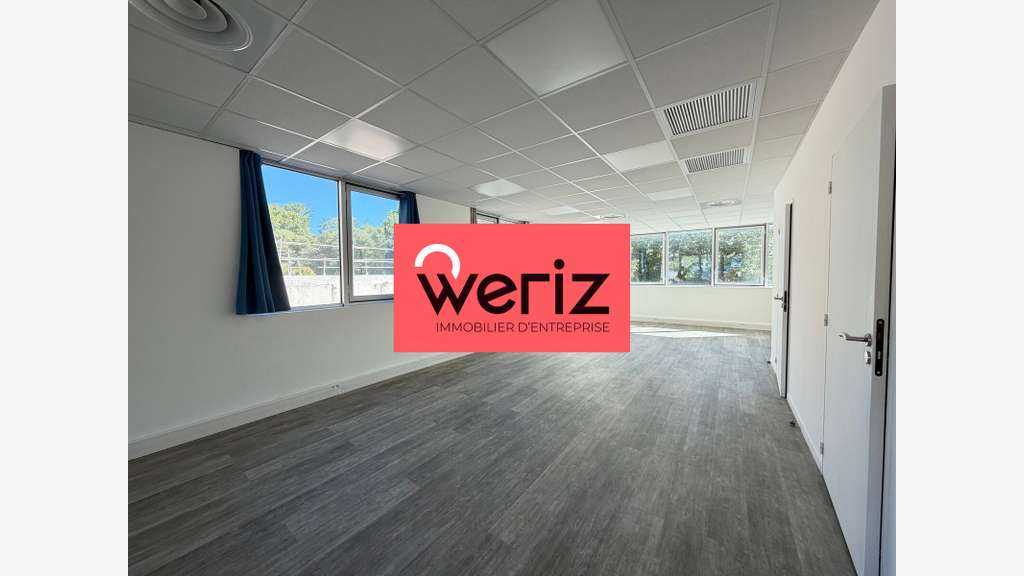 Bureaux de 80 m² non divisibles à Louer à AIX EN P