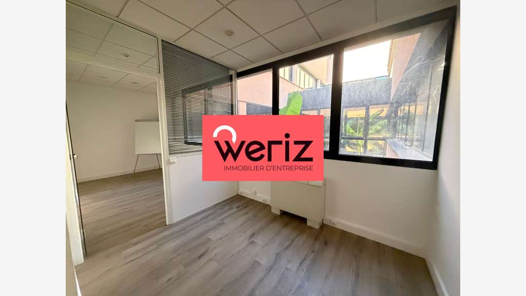 Bureaux de 117 m² divisibles à partir de 41 m² à L