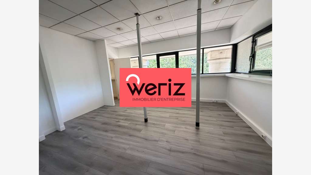 Bureaux de 117 m² divisibles à partir de 41 m² à L