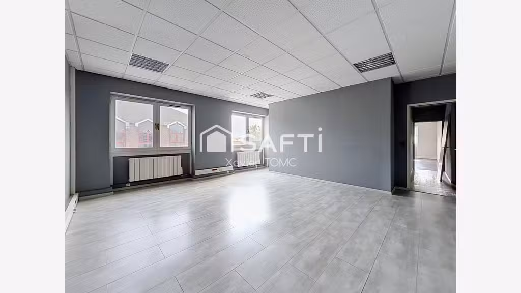 A louer bureaux de 220m² en zone tertiaire à Lens