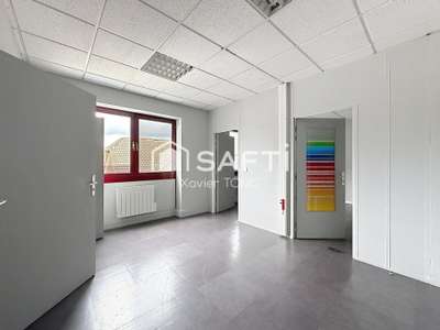 A louer bureaux de 220m² en zone tertiaire à Lens