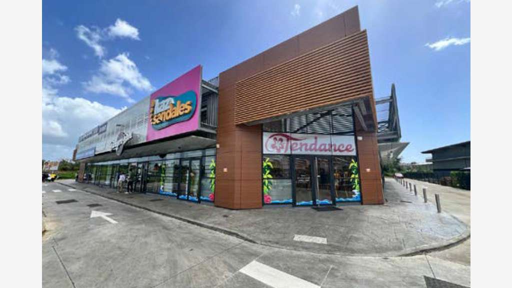 A louer bureaux 76m² PMR aux Abymes face aéroport